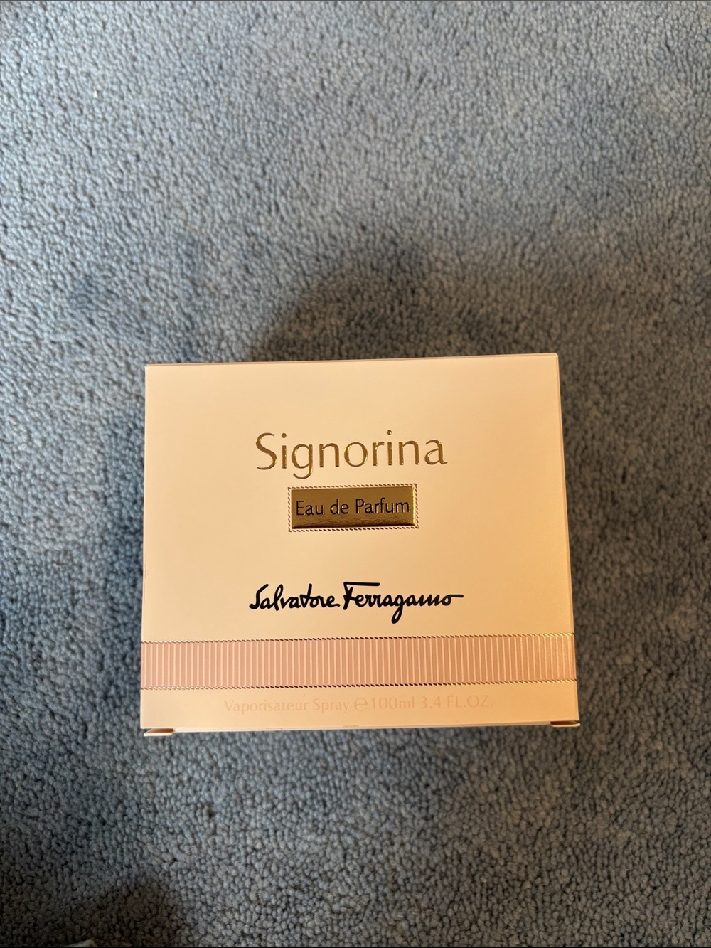 Salvatore Ferragamo Signorina Eau de Parfum - Pale Pink Box